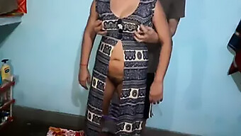 Indian Housewife Gets Fucked Hard By Her Neighbor'S Aunt At Night